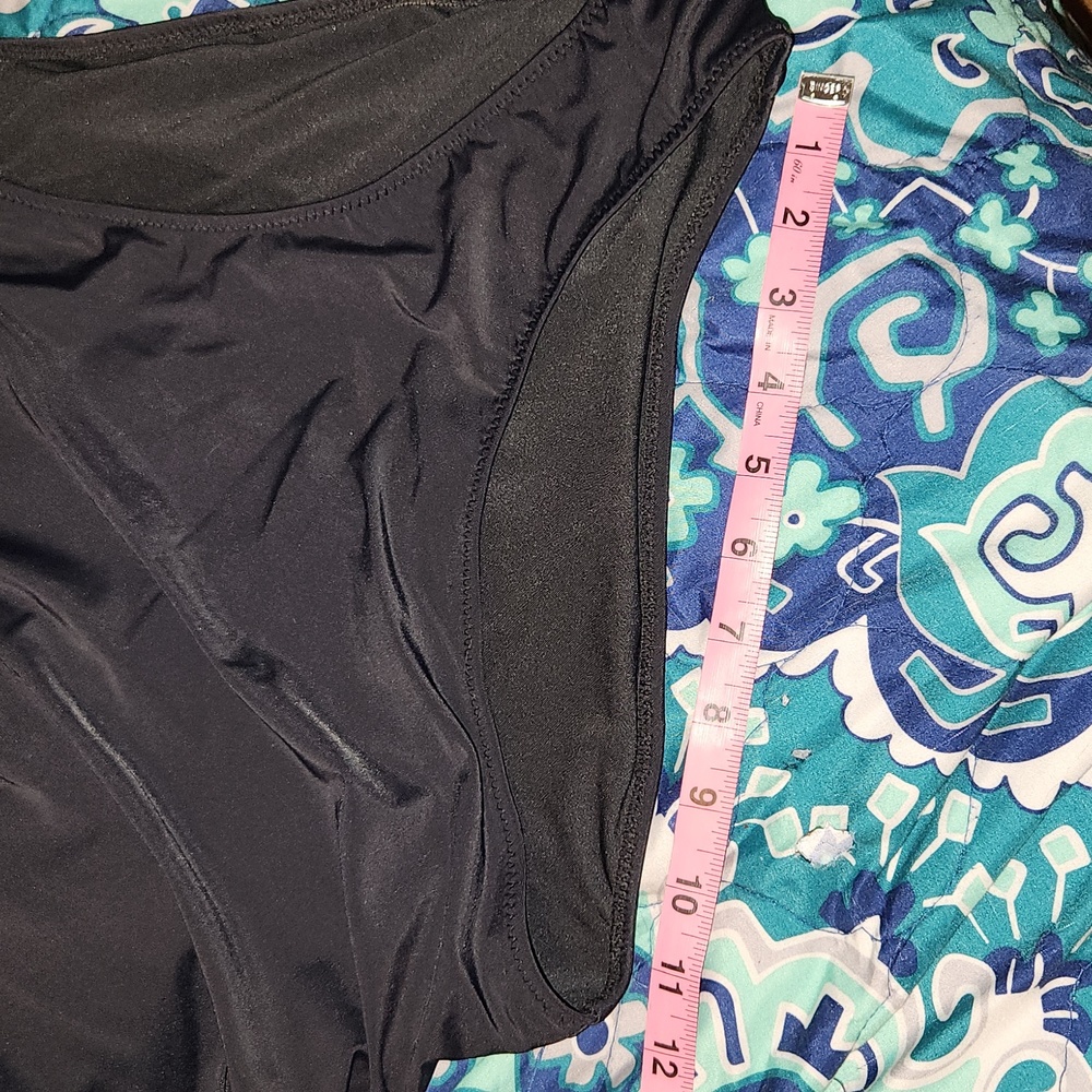 One Piece Rouched Swimsuit - Picture 5 of 8